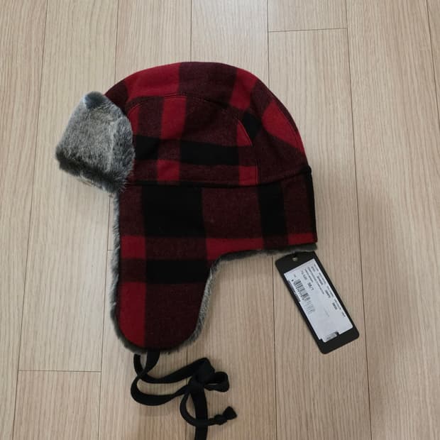 돌체엔가바나 트래퍼 햇