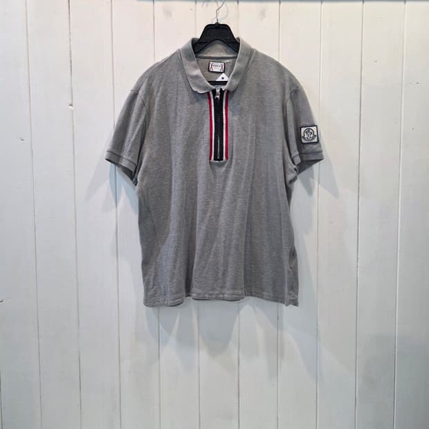 몽클레어 넥카라 반팔티 "MONCLER"