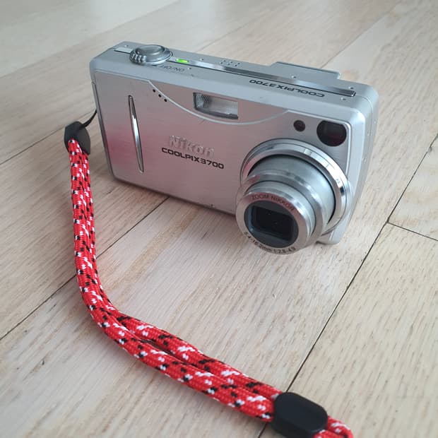 니콘 쿨픽스 3700 올드 빈티지 y2k 디카 감성 디지털 카메라