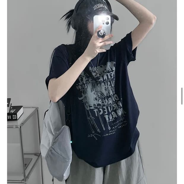 에이블리 힙 프린팅 반팔티 네이비