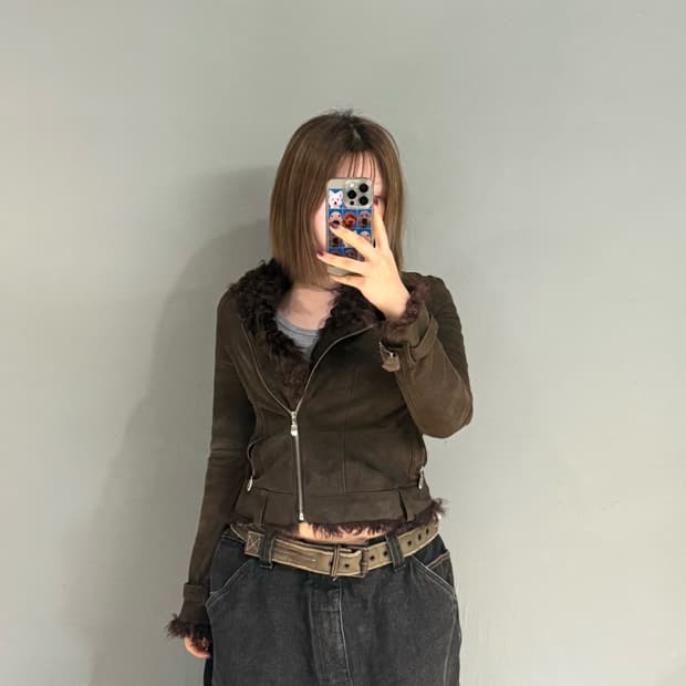 real fur side line point mustang