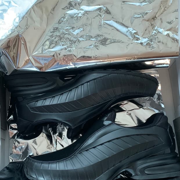 꼼데가르송 옴므 플러스 나이키 에어맥스 돌체