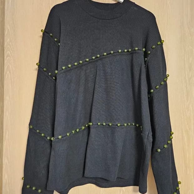 나마체코 비즈장식 코튼 맨투맨