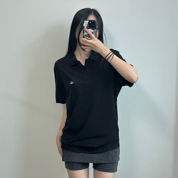 Cp컴퍼니 자수로고 블랙 피케 반팔 카라 티셔츠