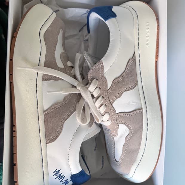 아더에러 로그바우스 오프화이트 270