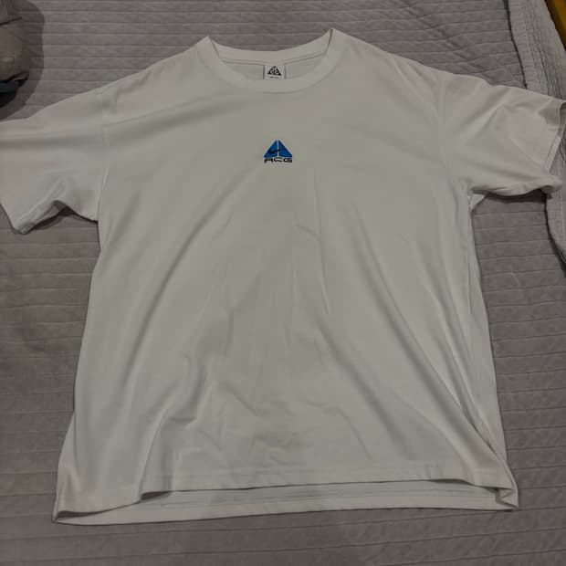 나이키 ACG 반팔