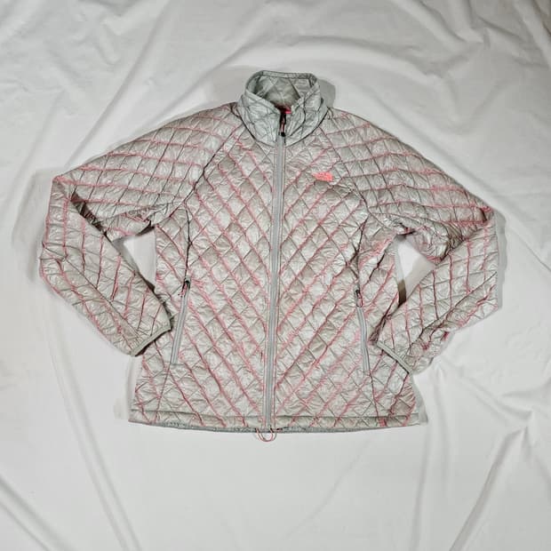 [L] 노스페이스 여성 써모볼 경량 패딩 자켓 (패커블/다이아 퀼팅)