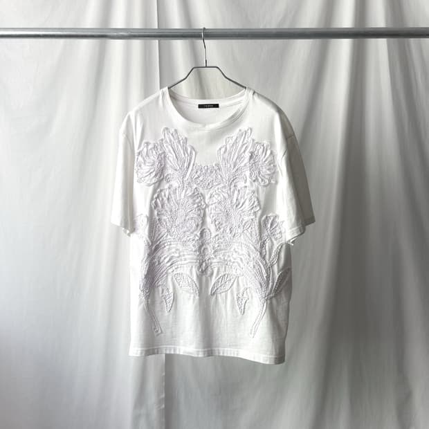 TAAKK Embroidery T-shirt