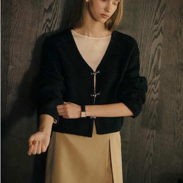 틸아이다이 버클 디테일 v넥 울 가디건