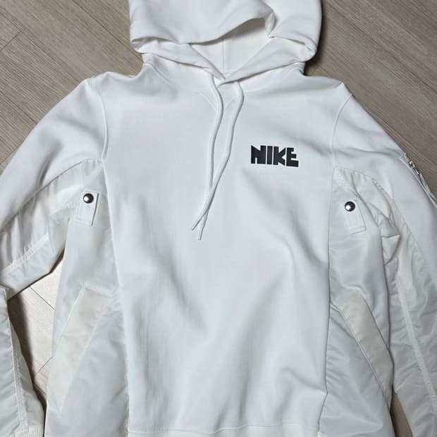 나이키 x 사카이 nrg 후드 화이트