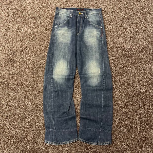 28 리바이스 엔지니어드진 엔진 워싱 데님 팬츠