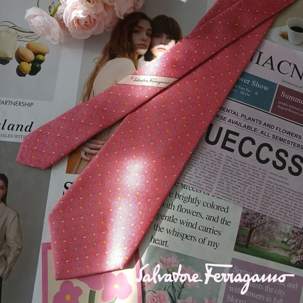 페라가모 실크 핑크 간치니 패턴 넥타이 9.3cm A+등급 A19044
