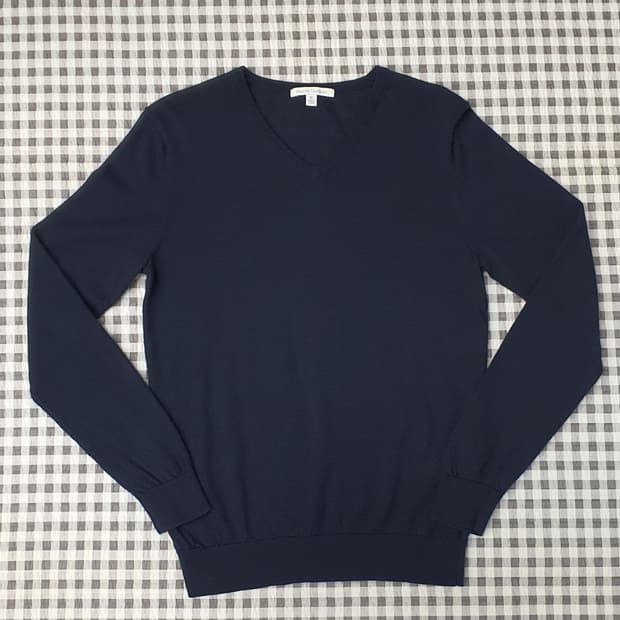 유니클로 얇은 브이넥 울100 니트 남자95