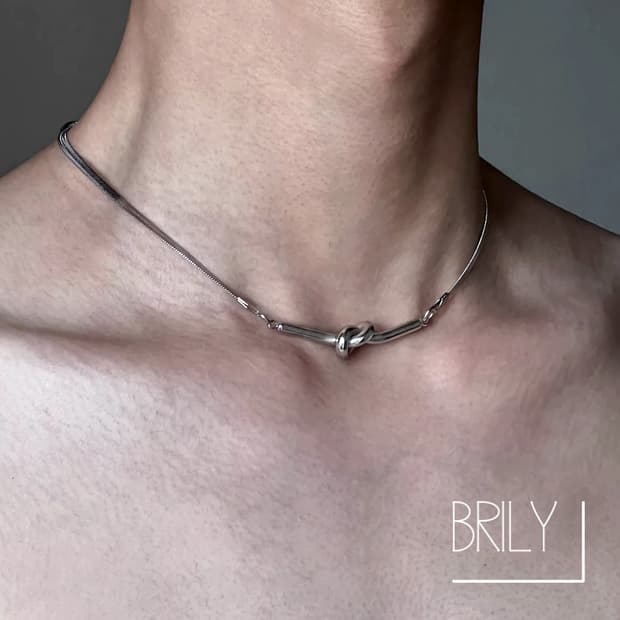 [Unisex] KINK 커브드 꼬임 팬던트 써지컬스틸 실버 체인 목걸이