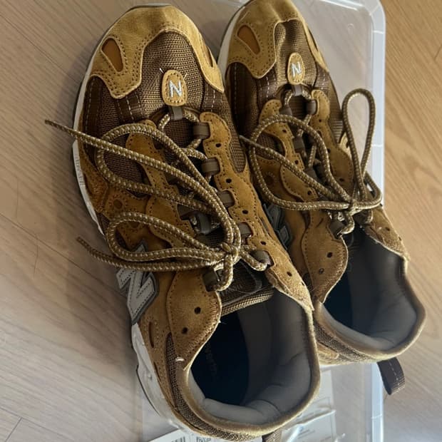 뉴발란스x디스이즈네버댓 827 (275사이즈)