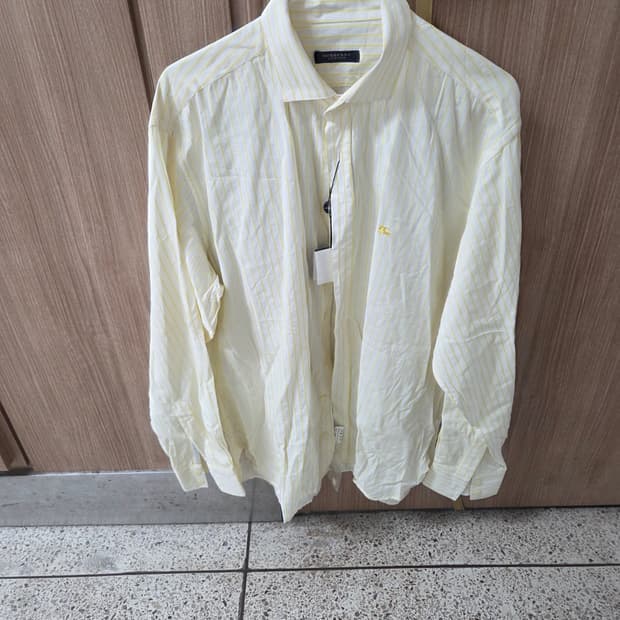 버버리 셔츠 새상품 110