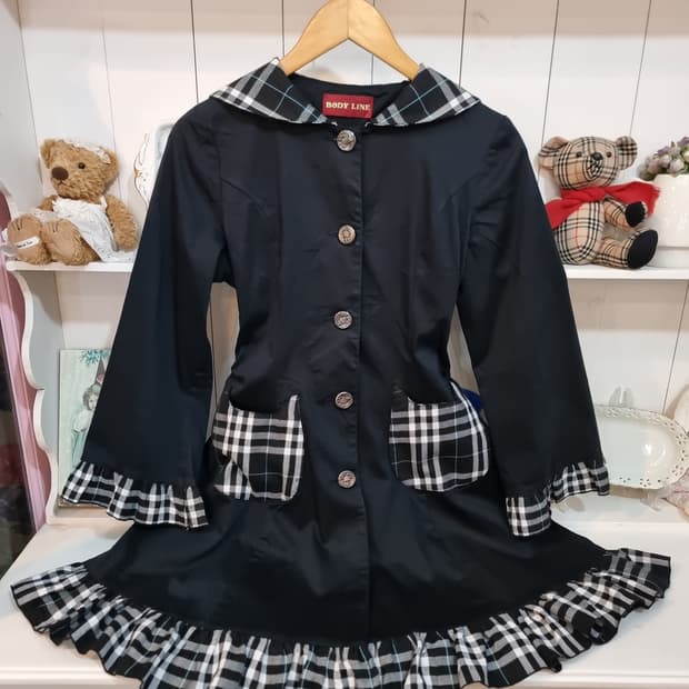 바디라인 체크 프릴 블랙 원피스