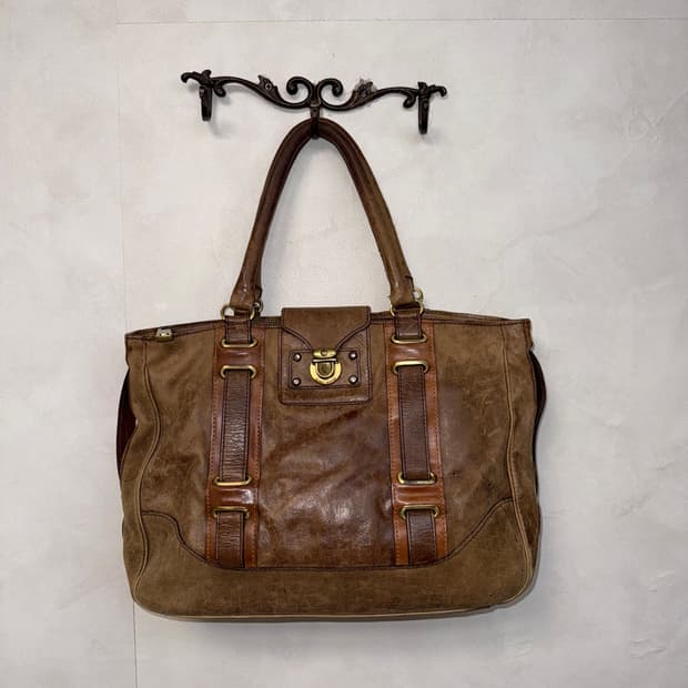 Marc Jacobs aging brown buckled tote bag