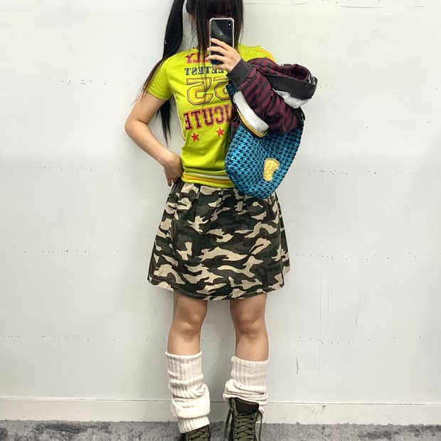재패니즈 라임 스포티 반팔 티셔츠