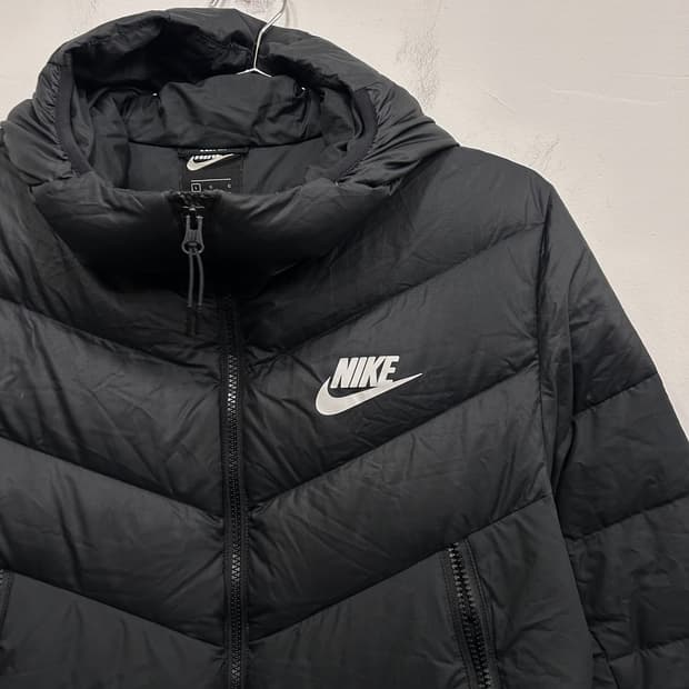 나이키 스우시 사선 퀼팅 덕다운 후드 숏패딩