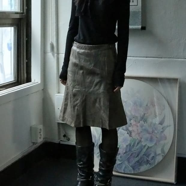 막스마라 레더 플레어 스커트 