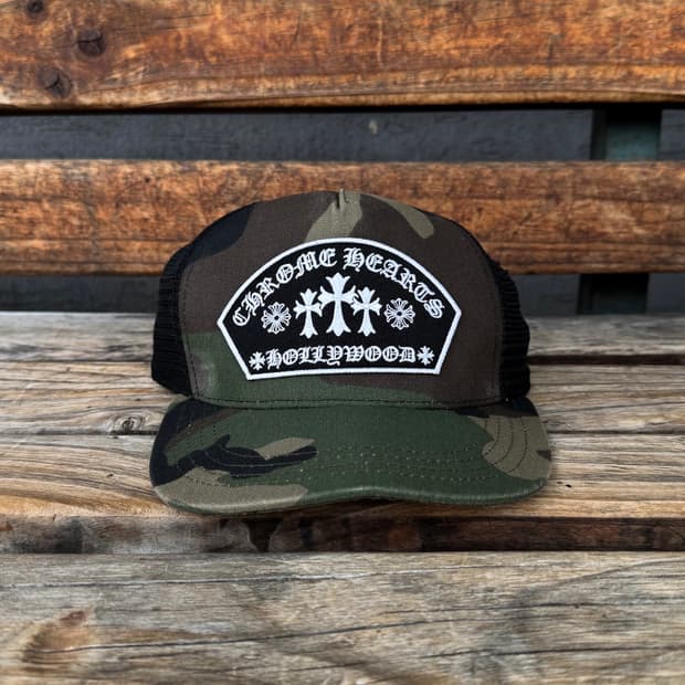 크롬하츠] 카모 메쉬 트러커 햇 (Chrome Hearts King Ta