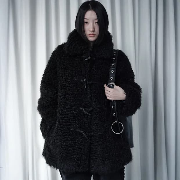 생긴스튜디오 TOGGLE FUR COAT 퍼 코트