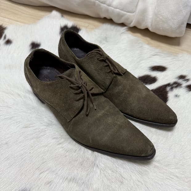 돌체앤가바나 스웨이드 앵글 더비 