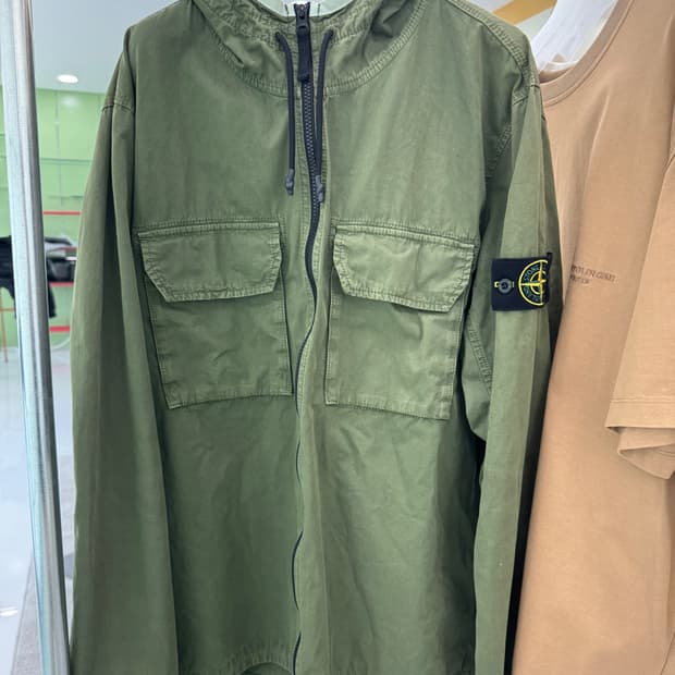 (정품) 스톤아일랜드 바람막이 XL