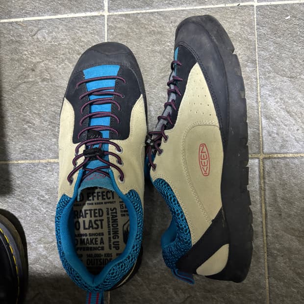 킨 제스퍼 락스 sp 스니커즈 베이지