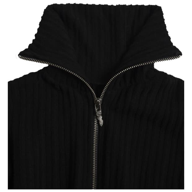 설라노x탄산마그네슘 아일렛 오프넥 집업 구해요