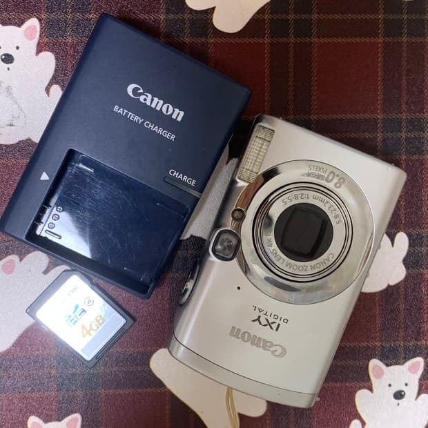 토모토모 디카 익서스 950(익시810) 카메라 판매합니다