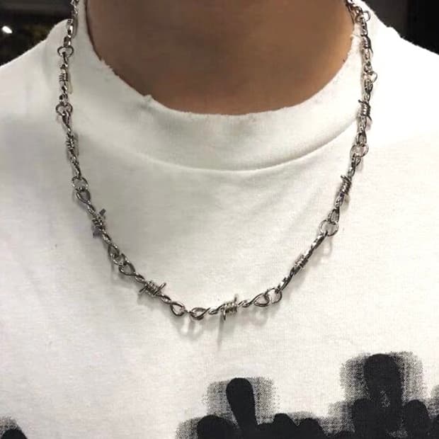 바버드 브로치 체인 목걸이