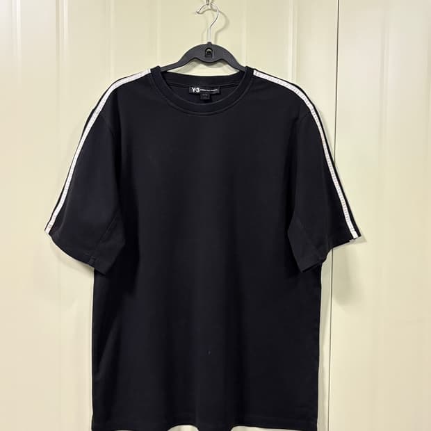 Y-3 블랙 티셔츠