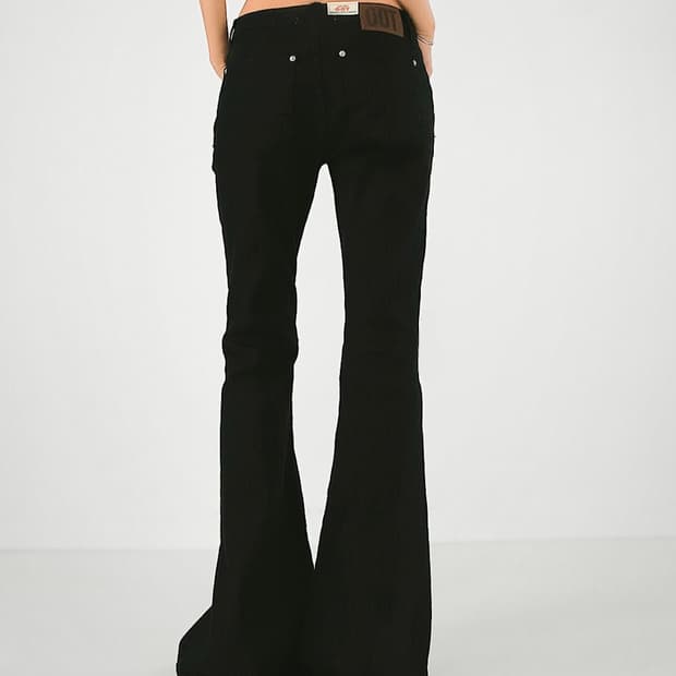 ootj 시크윈 로우라이즈 블랙 부츠컷 팬츠