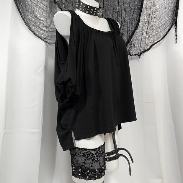 black detail t-shirt