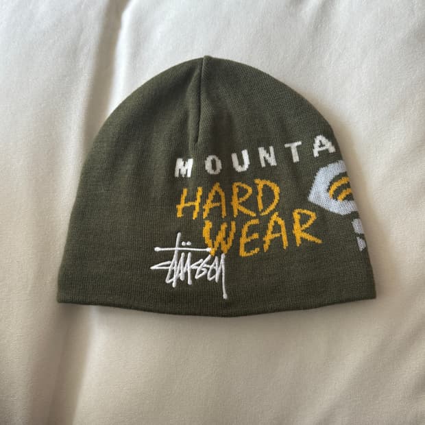 스투시 마운틴 콜라보 비니