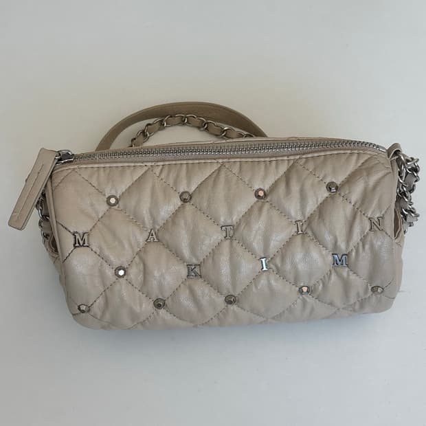 마뗑킴 스터드 실린더 퀼팅백 