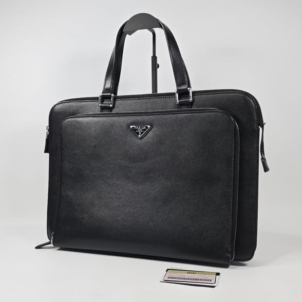 프라다 삼각로고 사피아노 브리프케이스