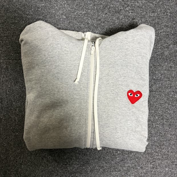 꼼데가르송 5하트 후드집업 