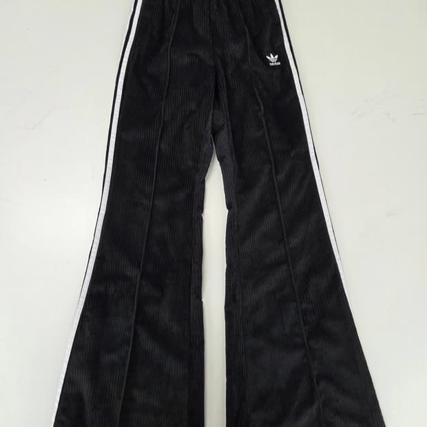 아디다스 코듀로이 블랙 부츠컷 트랙 팬츠 XS