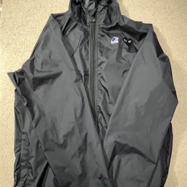 꼼데x까웨 바람막이