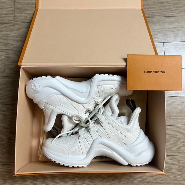 루이비통 아치라이트 화이트 레더(38)