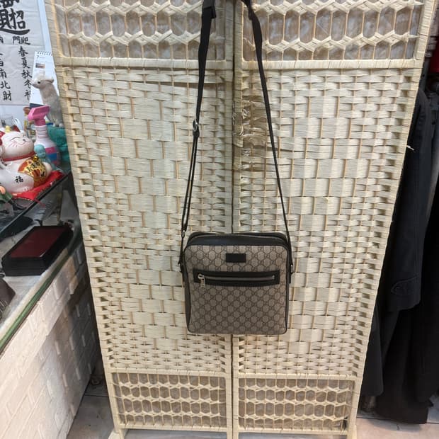 정품 구찌 수프림 메신저 크로스백 팝니다