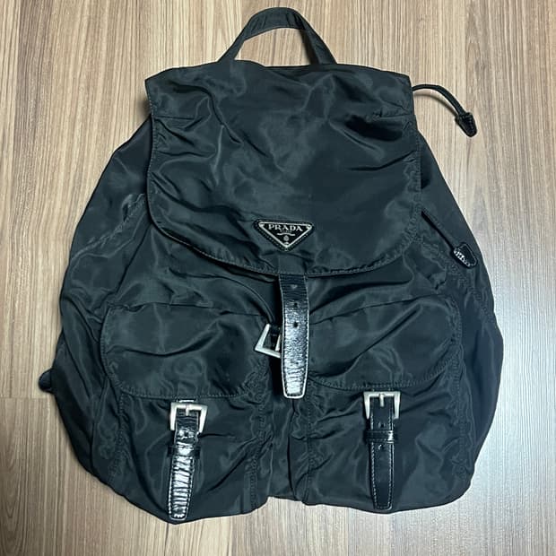 프라다 빈티지 포코노 백팩 감정서 포함