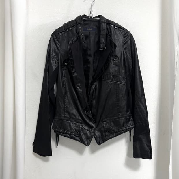 Black Open-Collar Jacket