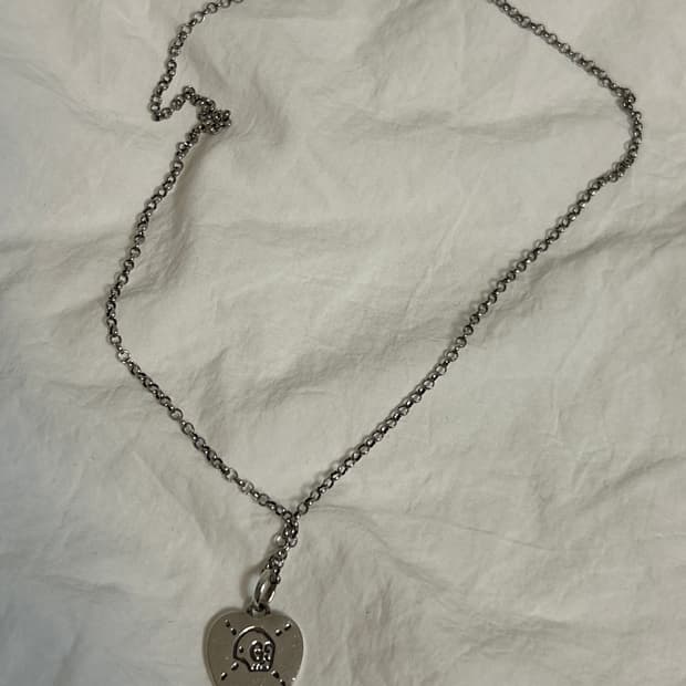 구찌 고스트 실버 목걸이
