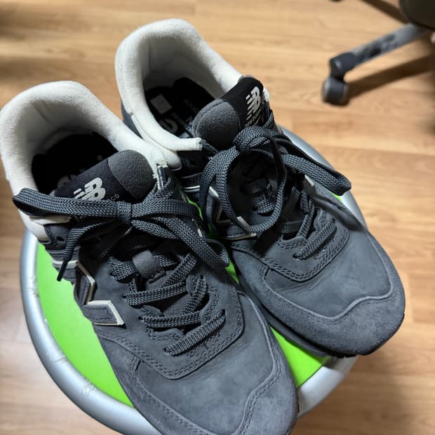 뉴발란스 x 꼼데가르송 574