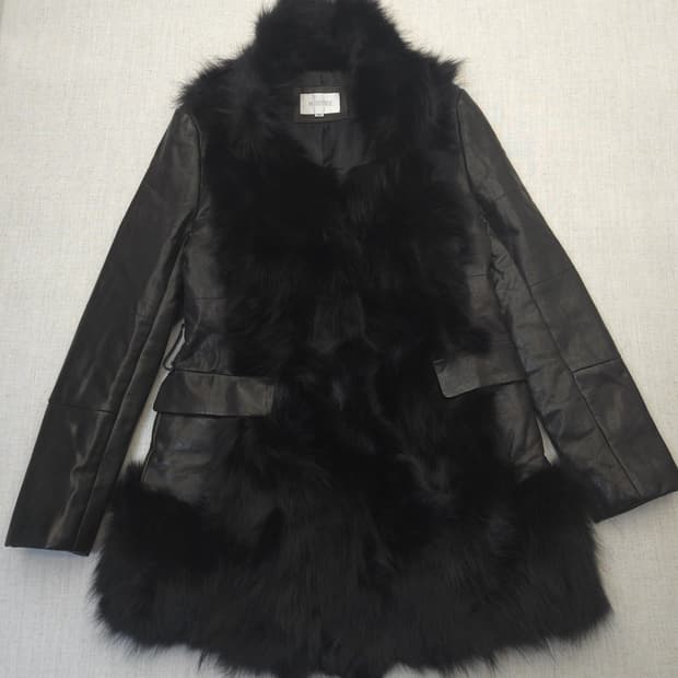 HASSTIGE 블랙 양가죽 퍼 코트