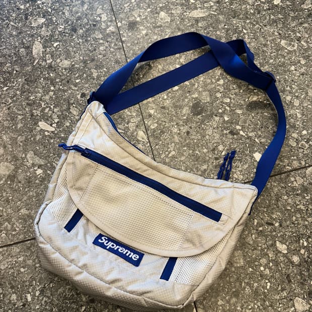 슈프림 크로스 메신저백 처분 